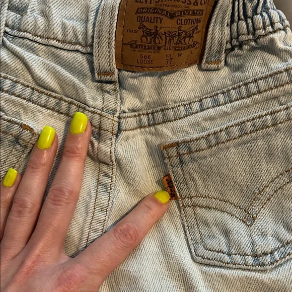 Vintage orange tab Levi’s Light Blue Kids Denim Shorts - Picture 2 of 5